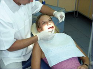 Obrazek dla kategorii Śliniaki stomatologiczne